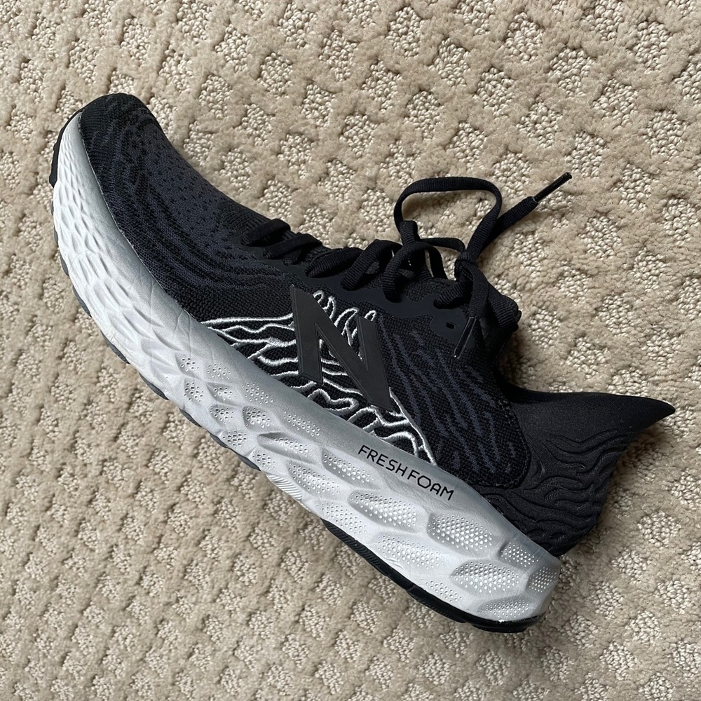 Men’s Sz.10 D (44 EU) New Balance 1080v10 running